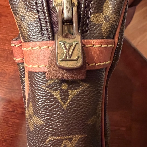Louis Vuitton Monogram clutch Brown and Tan - Picture 10 of 17